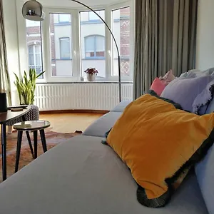 https://large-apartment-800m-from-the-beach-90-square-meters.hotelsghent.com