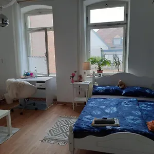 Zentrales Und Grosses Gemutliches Zimmer In City , Stuttgart Almanya
