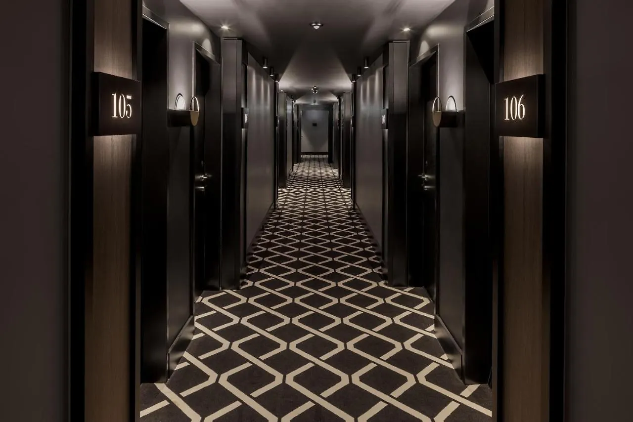 Amano East Side Hotel Berlin 3*,