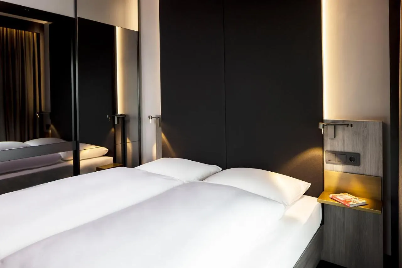 Amano East Side Hotel Berlin 3*,  Germany
